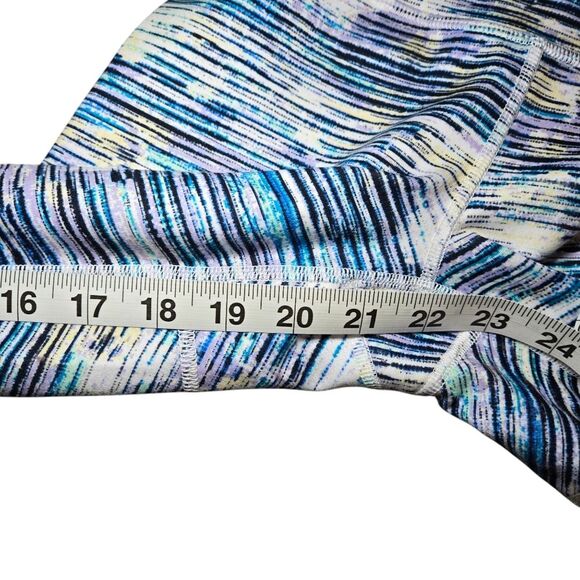 ❤️FINAL SALE❤️ Lululemon True Self Crop II - Blurry Belle Multi - Picture 10 of 10